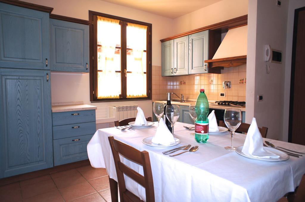 Appartamenti In Residence Villa Santa Maria San Vincenzo Habitación foto