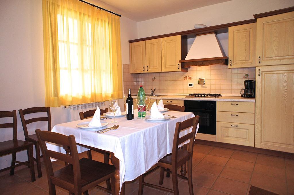 Appartamenti In Residence Villa Santa Maria San Vincenzo Habitación foto