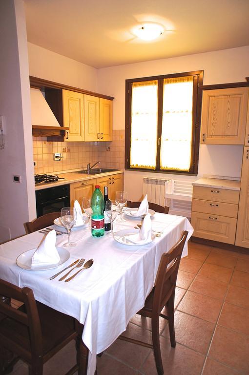 Appartamenti In Residence Villa Santa Maria San Vincenzo Habitación foto